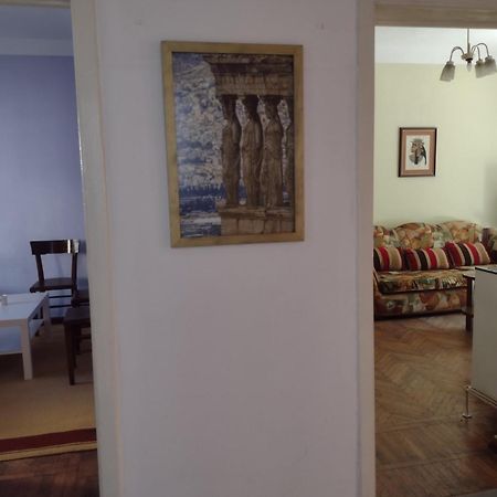 Era Echoes - Preserved Historical Apartment Tirana Esterno foto