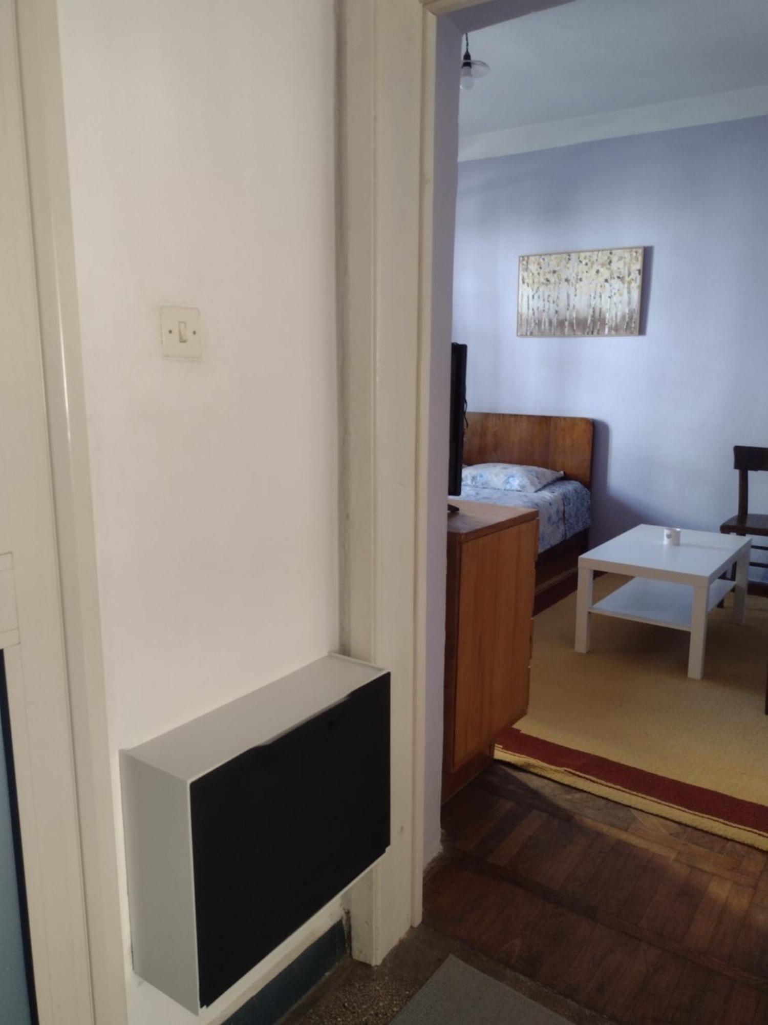 Era Echoes - Preserved Historical Apartment Tirana Esterno foto