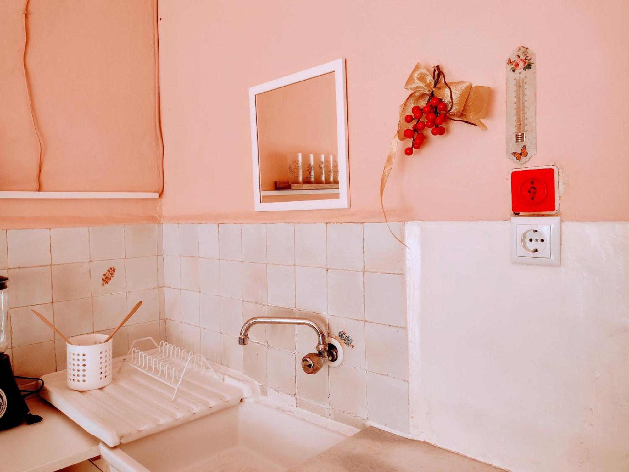 Era Echoes - Preserved Historical Apartment Tirana Esterno foto