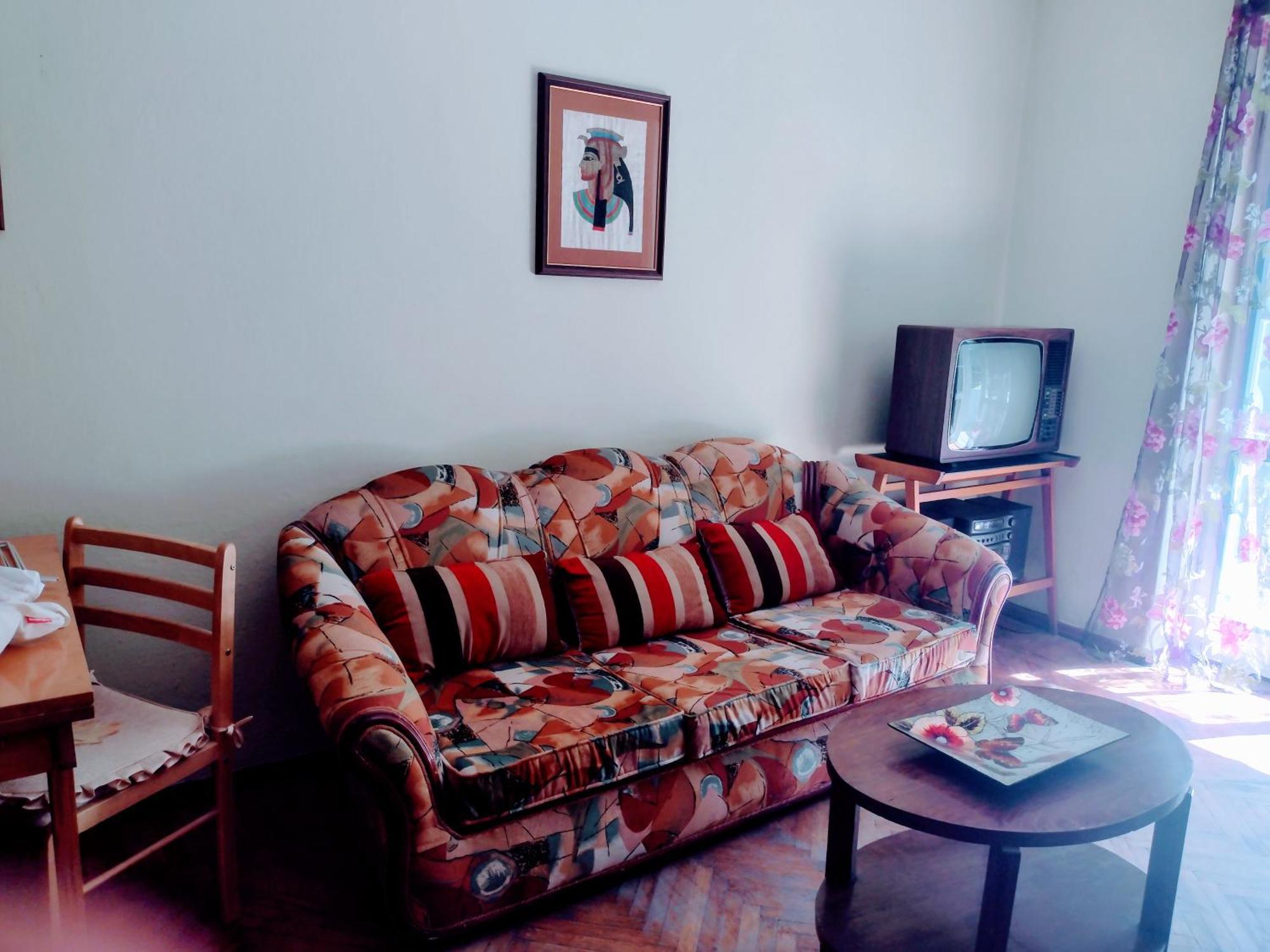 Era Echoes - Preserved Historical Apartment Tirana Esterno foto